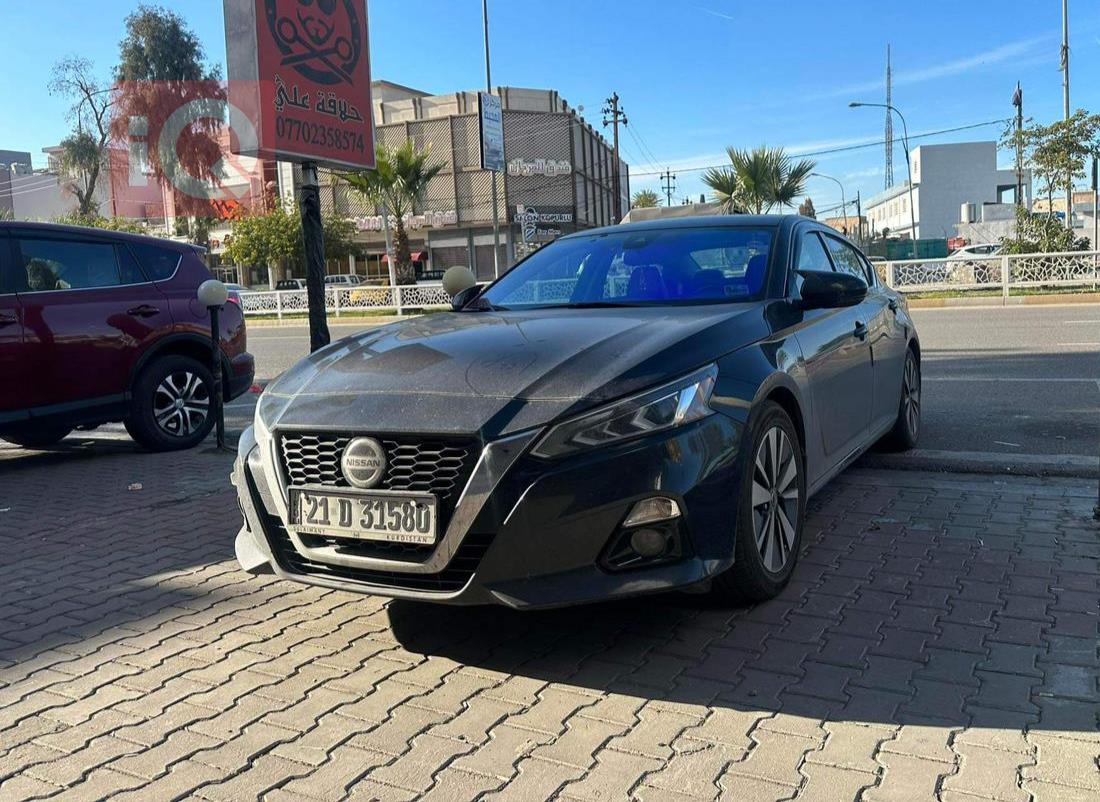 نیسان ئەلتیما